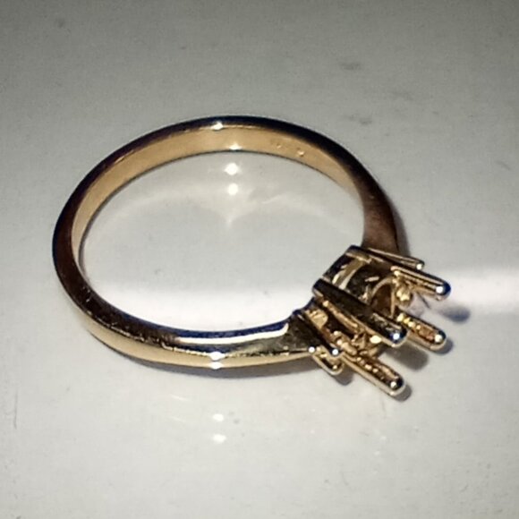 Two (2) 14Kt Yellow Gold 3-Stone Oval & Round Ring Castings - Picture 5 of 5